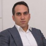 بخش عمده‌ای از فشار فروش ناشی از ترس جنگ در بازار جمع شده است/ تزریق منابع و حمایت‌های هدفمند، فضای روانی بازار را بهبود بخشیده است