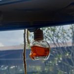 اگر شما هم با خوشبوکننده ماشین سردرد می‌گیرید، راه‌حل اینجاست