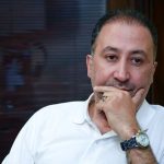 محمد دلاوری به سوگ نشست