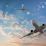 اگر سرعت هواپیما از چرخش زمین فراتر رود، چه اتفاقی می‌افتد؟